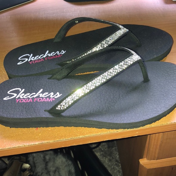 skechers on the go luxe leather thong sandals